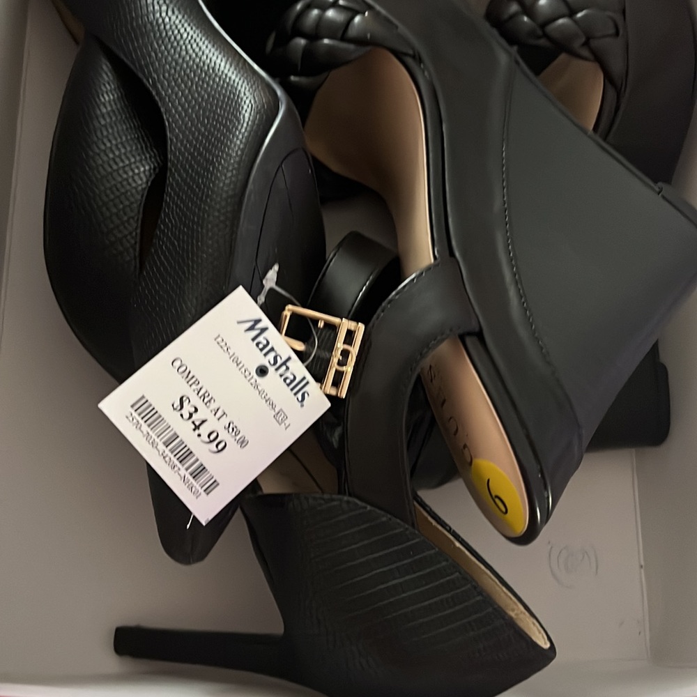 New shoes diferent Size